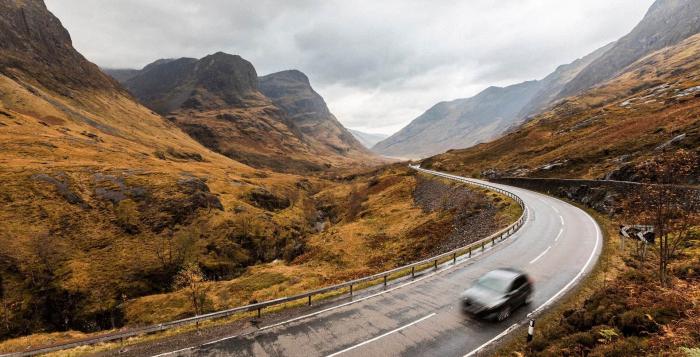 Empty mountain road 